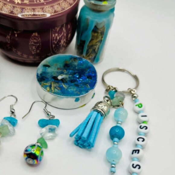 PISCES GIFT Zodiac Healing Crystal Gift Set (6 pc) - FREE abundance candle - Picture 3 of 3